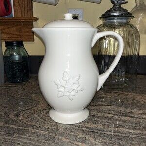 Pottery Barn Rare Snowflake Tall Teapot. Retired.